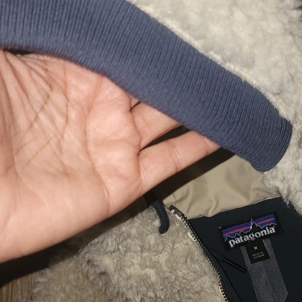 PATAGONIA NWOT LONESOME MESA  FUR HOODED PARKA COAT SIZE MEDIUM